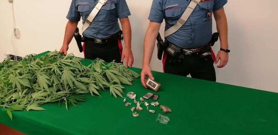Castellammare di Stabia, 19enne ai Domiciliari Finisce in Carcere per marijuana e hashish