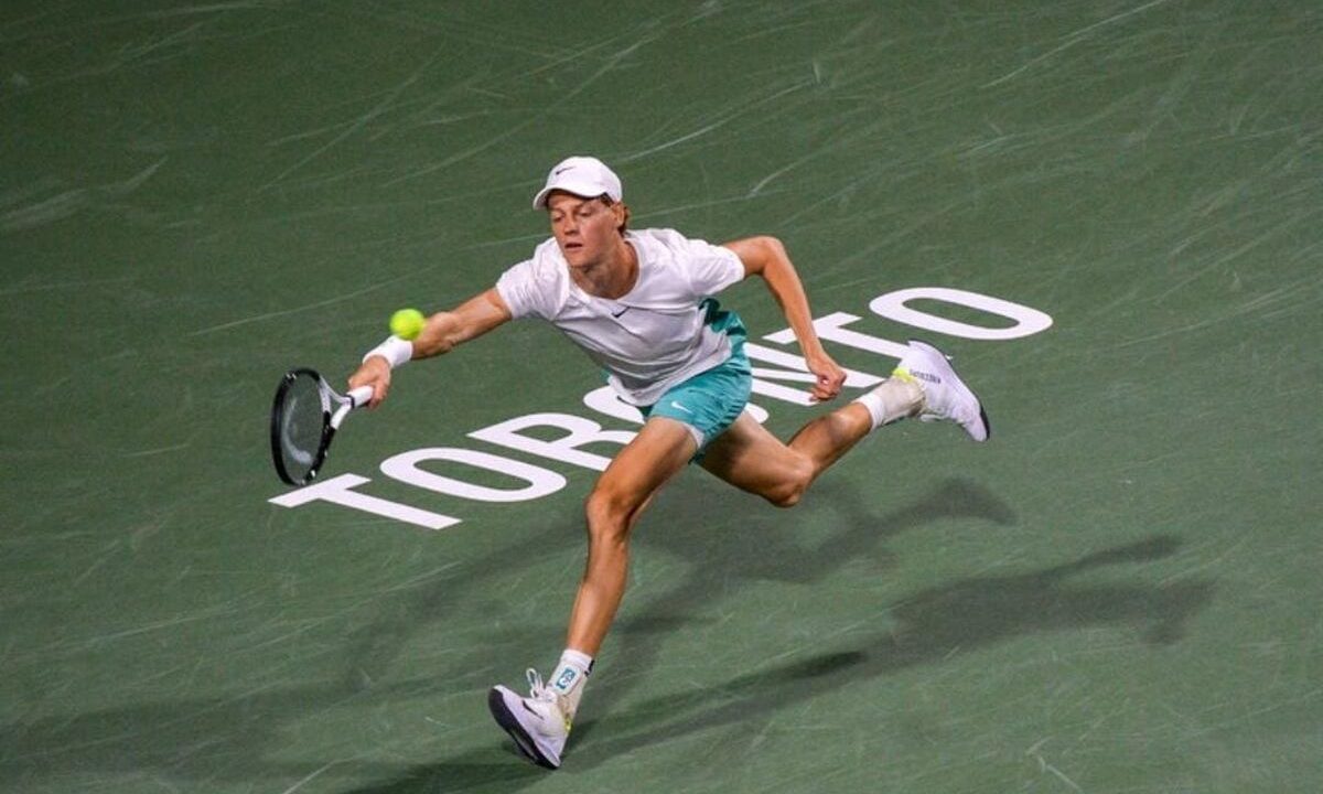 Jannik Sinner accede alle semifinali di Toronto! Battuto Monfils