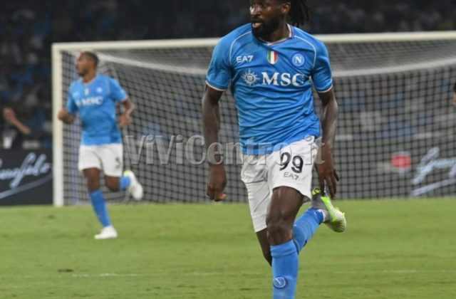 L’azzurro pensiero “ACALDO”: Il Napoli annichilisce la Fiorentina e mette pressione alla Dea e all’Inter