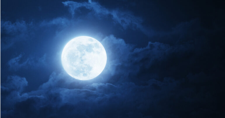 Superluna Blu: Spettacolo Celeste Eccezionale!