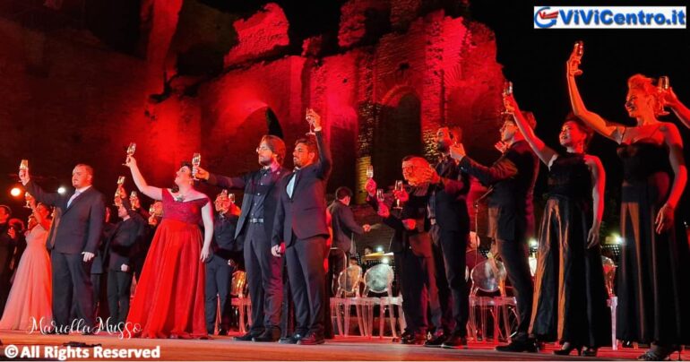 Applausi scroscianti per La Traviata al Teatro Antico (Recensione)