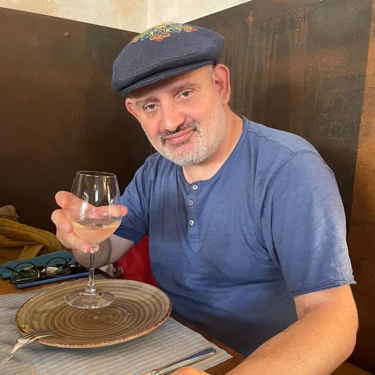 Vespa Rosa: Davide Bozza si esprime così sullo stupro di Palermo