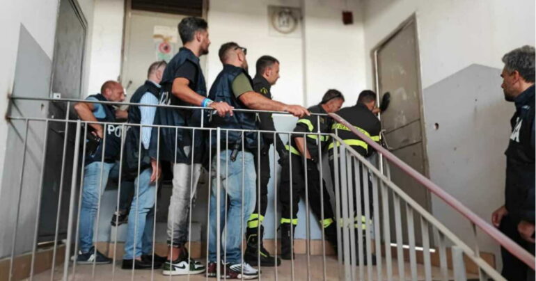 Blitz anti-crimine a Caivano: Tra Propaganda ed Efficacia