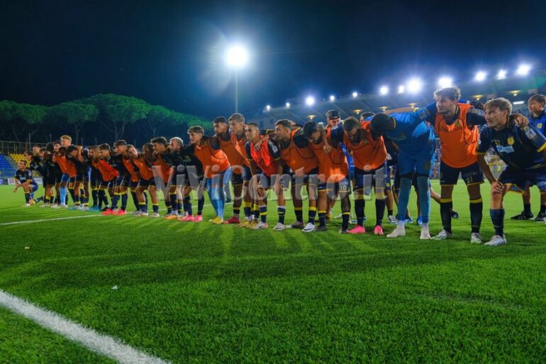 Juve Stabia – Avellino (1-0). Le foto dei calciatori e del pubblico presente al Menti