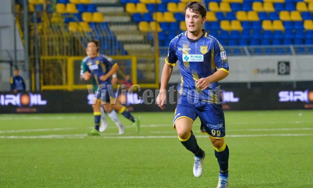 Juve Stabia, Enrico Piovanello riparte da Crotone: un addio che ha il sapore di una bocciatura definitiva