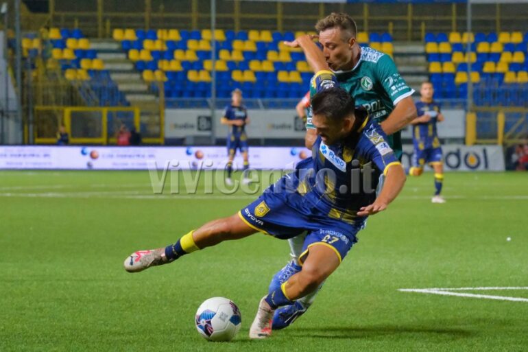 Juve Stabia – Avellino, il derby campano infiamma la Serie B: I tifosi hanno cerchiato in rosso le date