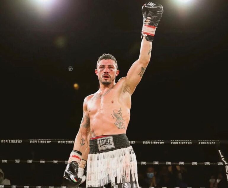 Dublino – Nicholas Esposito lotterà per il titolo mondiale di pugilato dei pesi welter