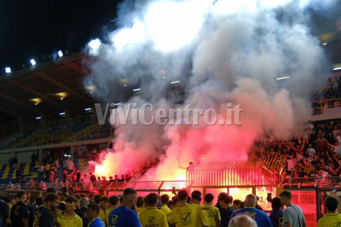 abbonati Curva Presentazione Juve Stabia 2023-2024 (50)