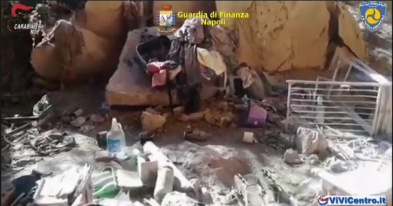 Smaltimento Illecito di Rifiuti: Scoperti 6 Commercianti a Castellammare di Stabia