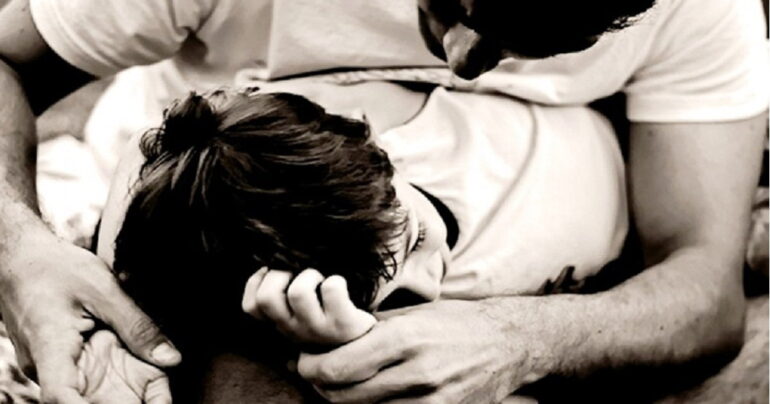 Arrestato dopo tentativo di violenza sessuale a ex e figlia