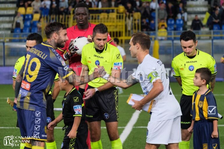 Juve Stabia – Latina (1-0). Le foto dei calciatori e del pubblico presente al Menti