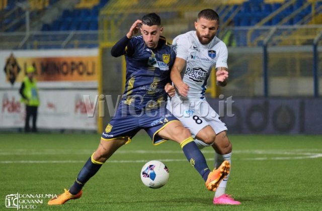 Marco Meli firma il prolungamento del contratto con la Juve Stabia. UFFICIALE