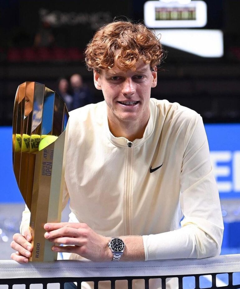 Jannik Sinner vince a Vienna! Per la seconda volta di fila battuto Medvedev