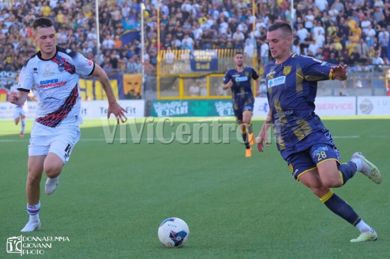 Cristian Andreoni: Il difensore della Juve Stabia dal grande valore aggiunto. Sotto la lente.