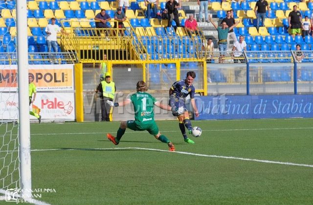 Piovanello, Juve Stabia: attaccante altalenante dal gusto emozionante. Sotto La Lente