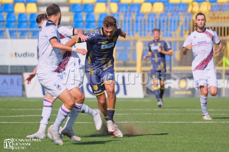 Juve Stabia, Candellone: Attaccante di qualità e tanto dinamismo! Sotto la lente