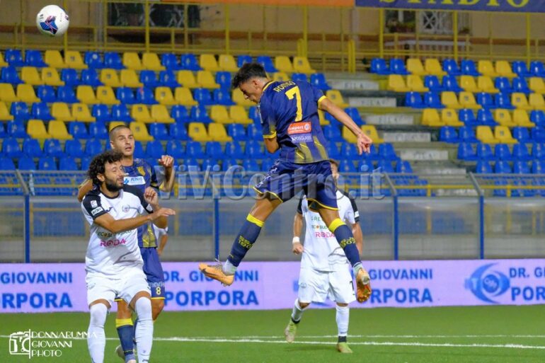 Editoriale Brindisi-Juve Stabia: un match giallo e rosso