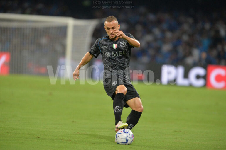 Editoriale: Il Napoli sbanca il Bentegodi, Hellas battuto per 3-1. Occhio ai facili entusiasmi. Ora serve calma e gesso