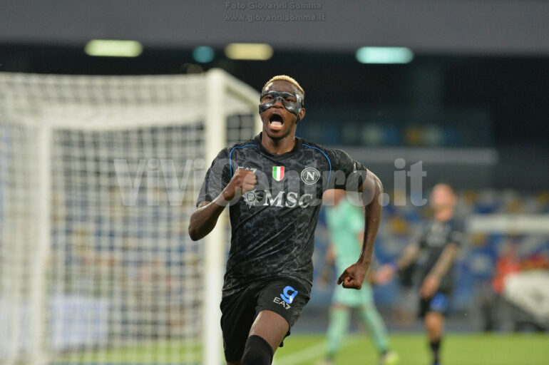Napoli, caos post-mercato: Osimhen e Mario Rui fuori rosa, reintegrato solo Folorunsho