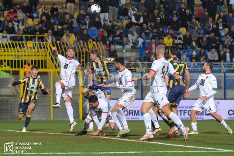 Sorrento, la storia dell’avversario della Juve Stabia e l’arbitro