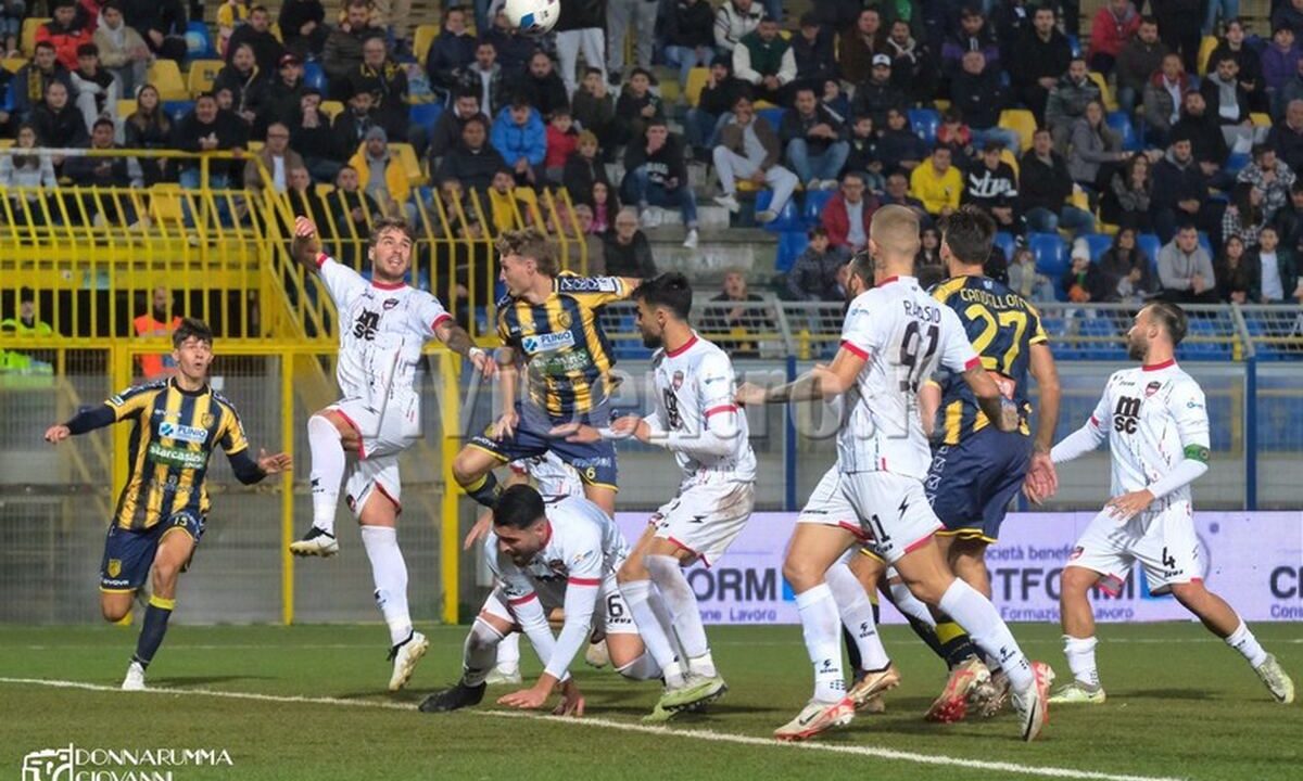 Sorrento, la storia dell’avversario della Juve Stabia e l’arbitro
