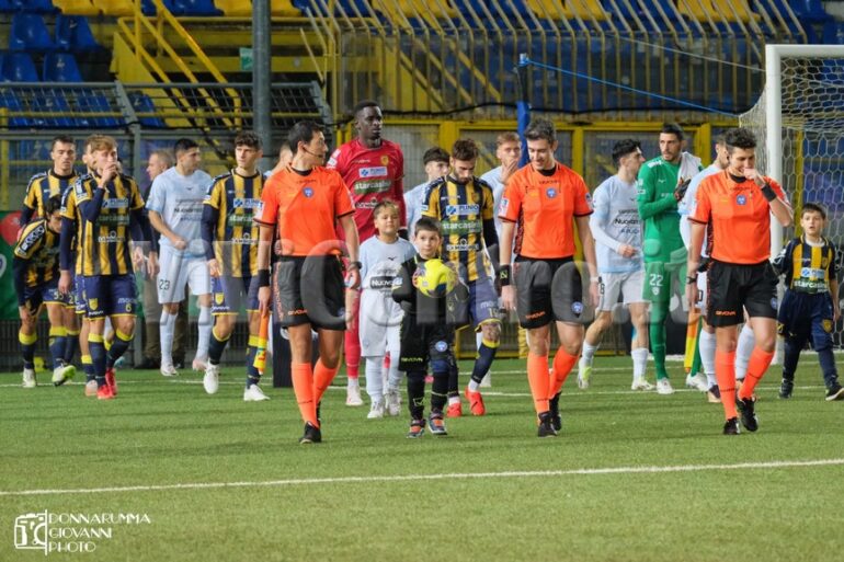 Juve Stabia – Virtus Francavilla (3-0). Le foto dei calciatori e del pubblico presente al Menti