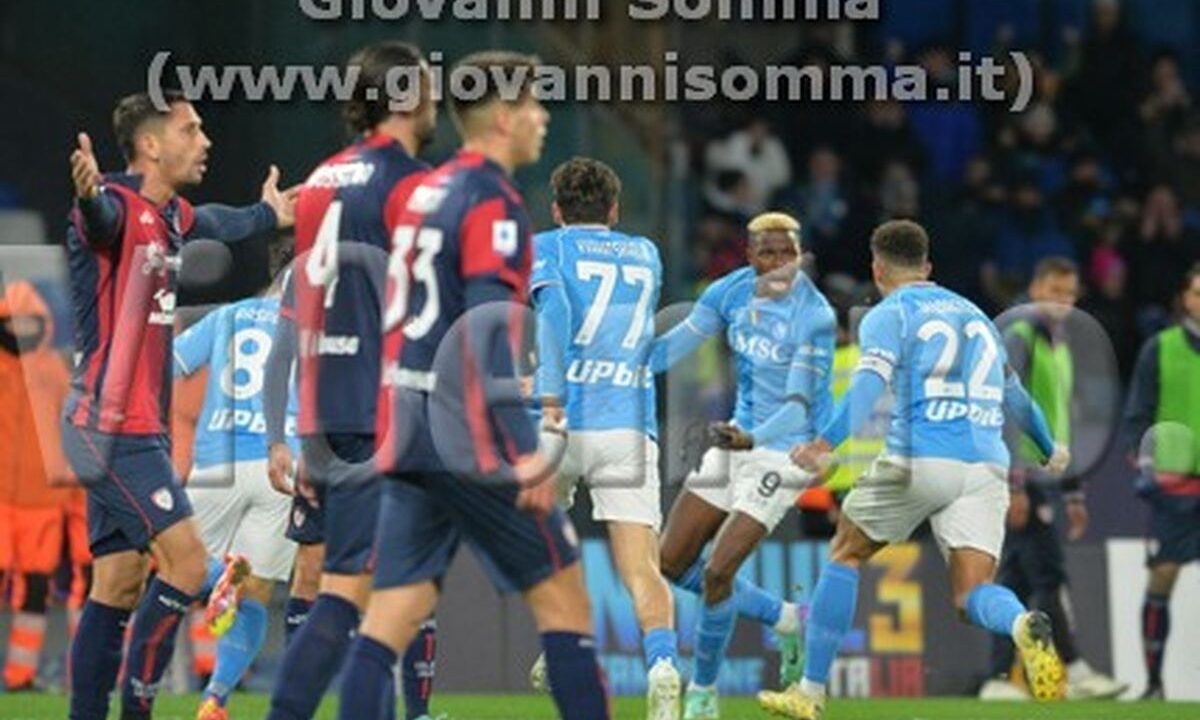 Napoli – Cagliari (2-1): Le foto dei protagonisti in campo