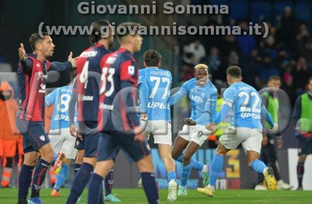 Napoli – Cagliari (2-1): Le foto dei protagonisti in campo