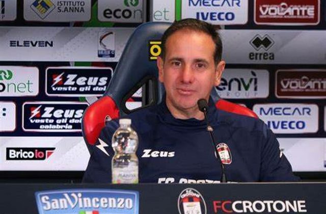 Zauli, l’allenatore del Crotone avversario della Juve Stabia