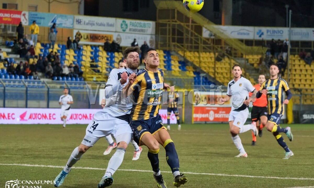 Mosti con la Juve Stabia fino al 2026: esercitato l’obbligo di riscatto