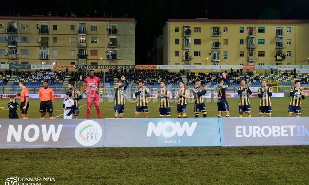 Juve Stabia, incontro a Palazzo Farnese per i lavori al “Menti”