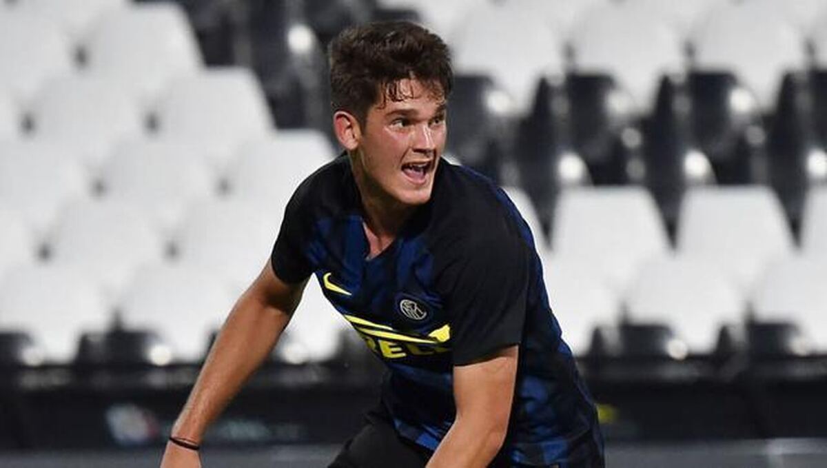 Juve Stabia, Adorante e Mosti vicinissimi alla firma con le Vespe