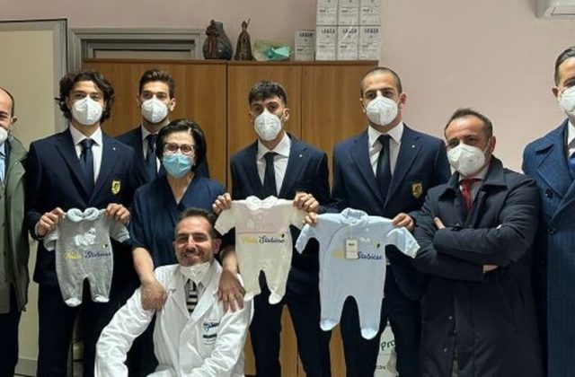Juve Stabia, delegazione in visita all’Ospedale San Leonardo
