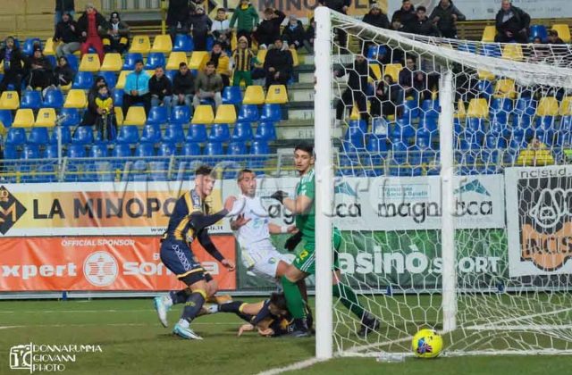 Juve Stabia-Mantova anticipata a sabato 11 maggio alle 18