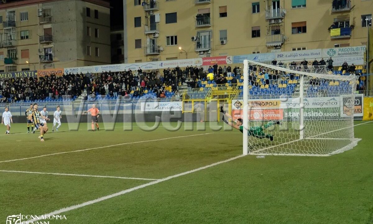 Juve Stabia-Taranto a porte chiuse; Pagliuca due turni di stop