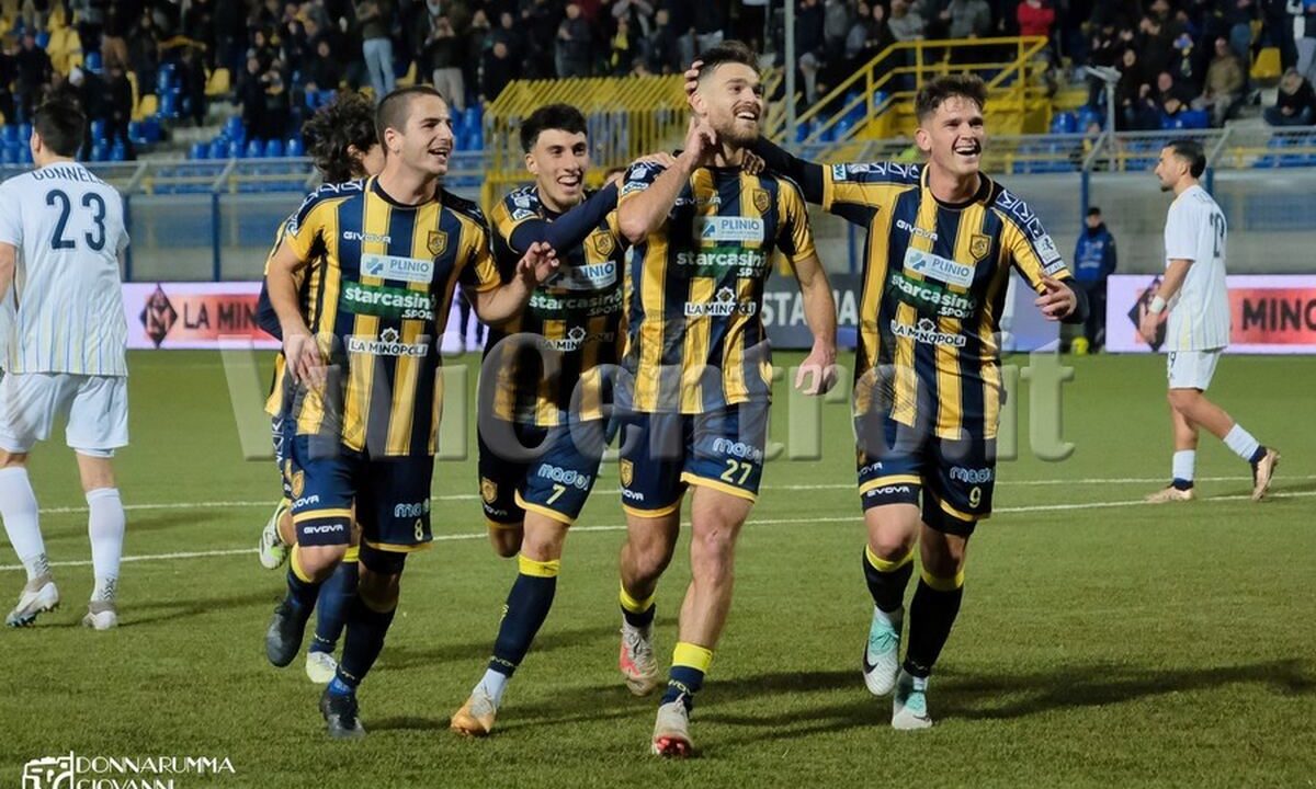 Editoriale Sorrento-Juve Stabia: la noia per i rossoneri, sorriso da capolista per gli stabiesi