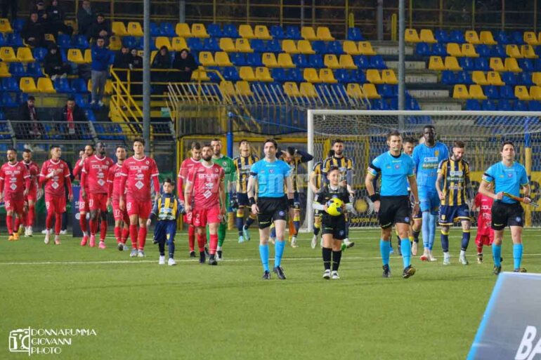 Juve Stabia – Turris (1-0). Le foto dei calciatori e del pubblico presente al Menti