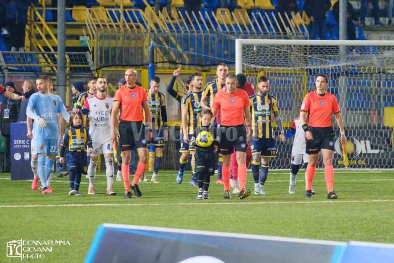 Juve Stabia – Casertana (1-0). Le foto dei calciatori e del pubblico presente al Menti