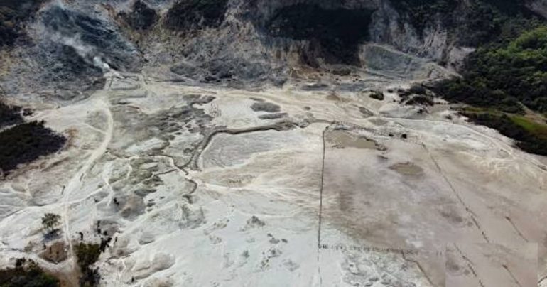 Campi Flegrei e terremoti: allarme dalla Francia, Napoli si prepara al Big One