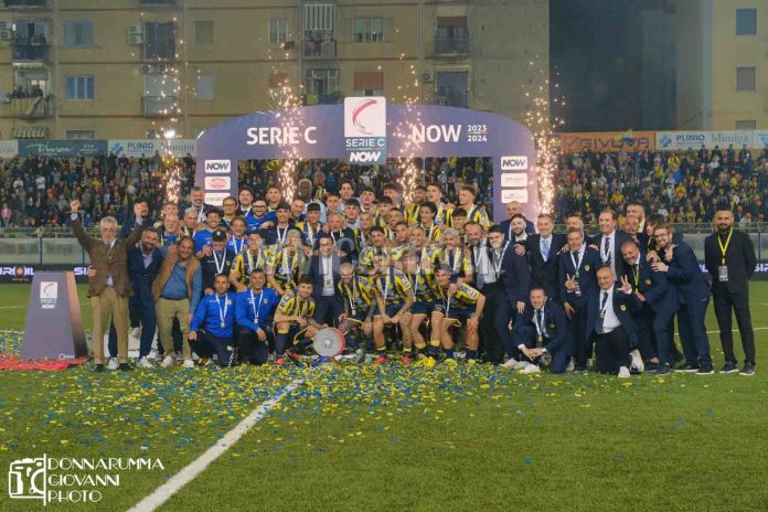 abbonamenti Foto Juve Stabia AZ Picerno Calcio Serie C 2023-2024 Premiazione lega pro (12)