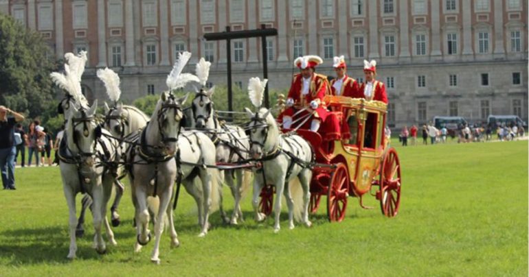 Sfilata di Carrozze d’Epoca a Salerno: La Belle Époque Salernitana