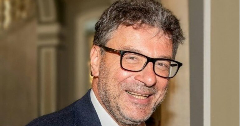 Novità Fiscali Italia: Imposta Successione, Donazioni e Superbollo Auto
