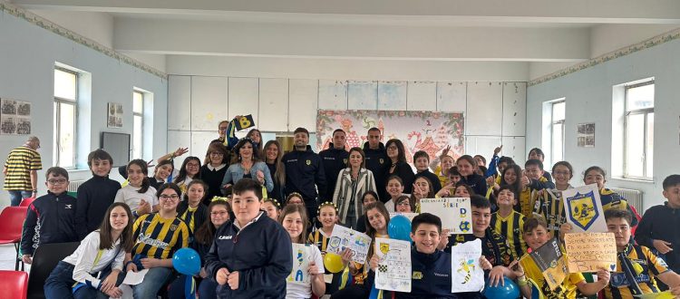Juve Stabia, una delegazione in visita alla Basilio Cecchi stamattina