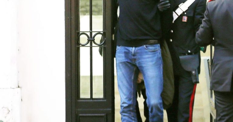 Giugliano: rapina al supermercato, due giovani arrestati dopo assalto armato