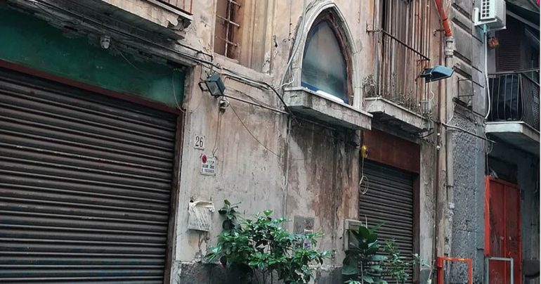 Controversia a Napoli: Trasformazione Chiesa Santa Maria Porta Coeli in Pizzeria!