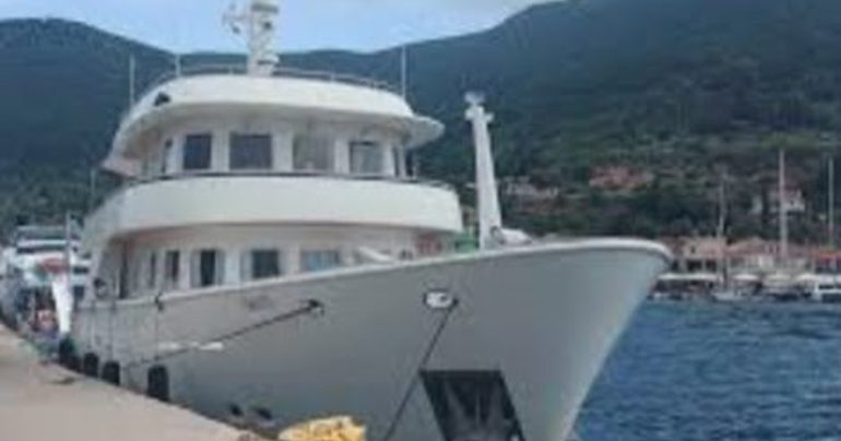 Esperienza di lusso: la Navetta Easy White arriva a Castellammare di Stabia