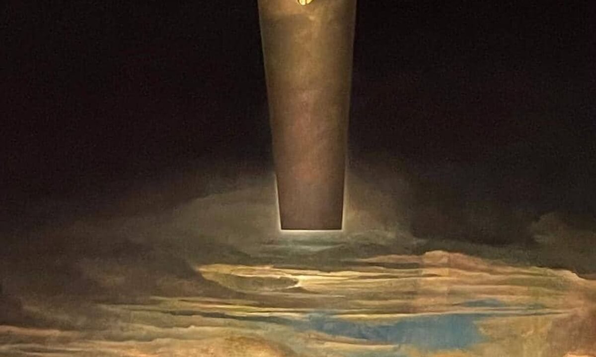 Cristo di Dalí a Roma: Scopri il Capolavoro Surrealista nell’Urbe Eterna