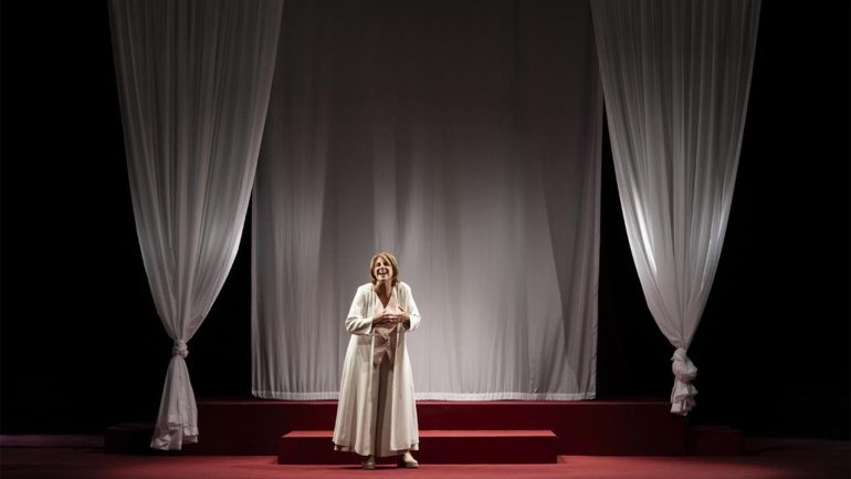 Otello, di precise parole si vive. Protagonista Lella Costa, diretta da Gabriele Vacis