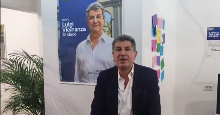 Castellammare di Stabia, Manifesti shock in città: Meloni a testa in giù. Il commento del sindaco Vicinanza