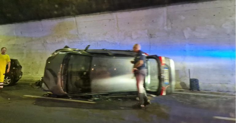 Sicurezza Stradale a Napoli: Incidente in Tangenziale. Due auto ribaltate nella stessa giornata